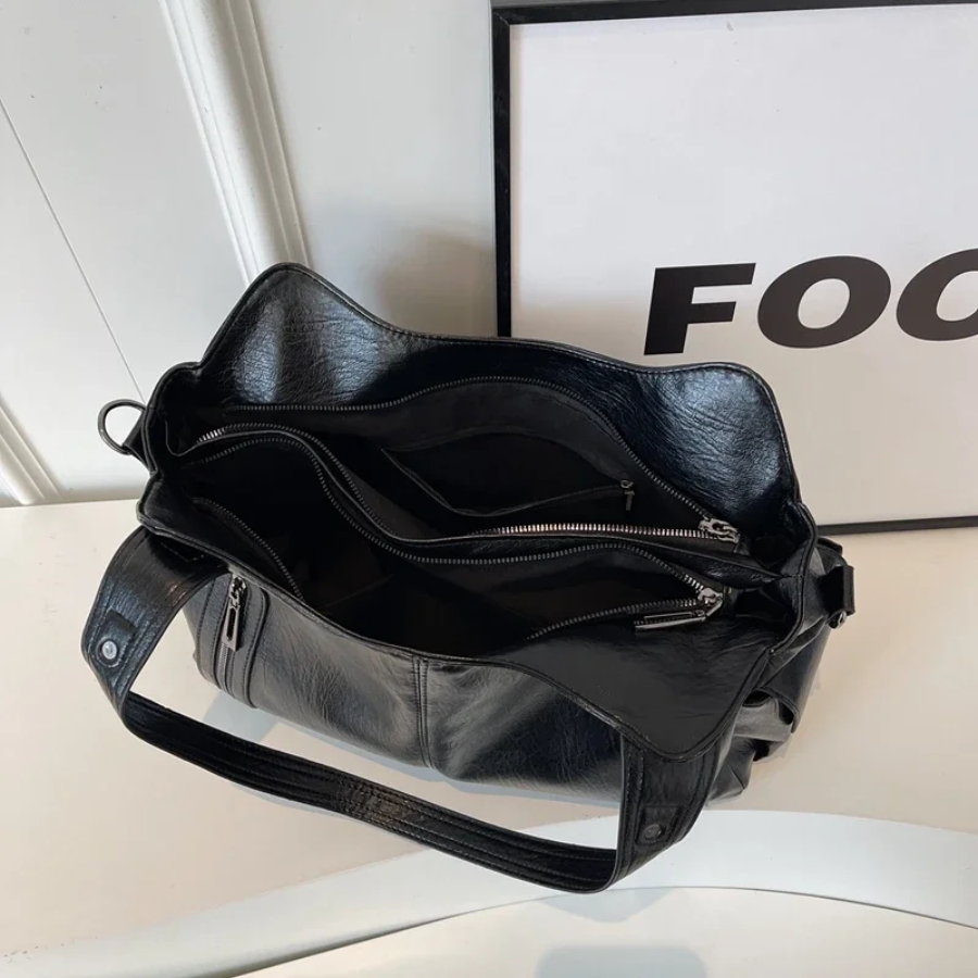 CASUAL SHOULDER BAG
