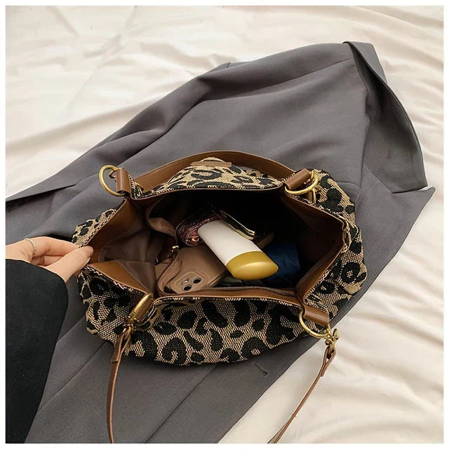 TAVIRA | LEOPARD CHARM TOTE